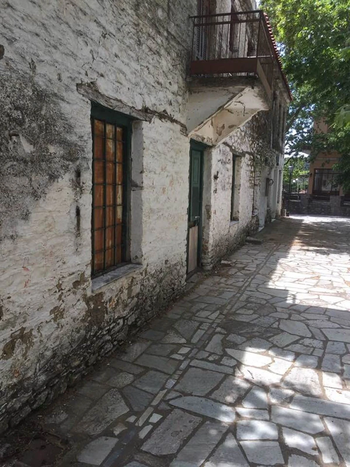 3-spiti-gewrgouli.jpg
