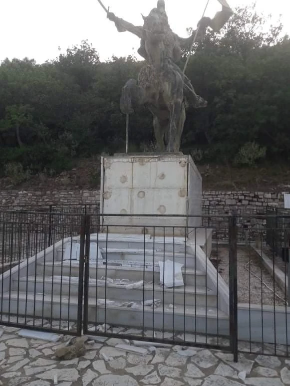 kolokotronis-1.jpg