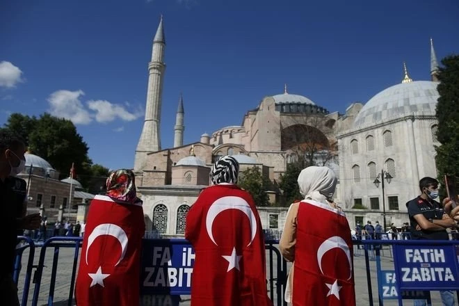 tourkia-1.jpg