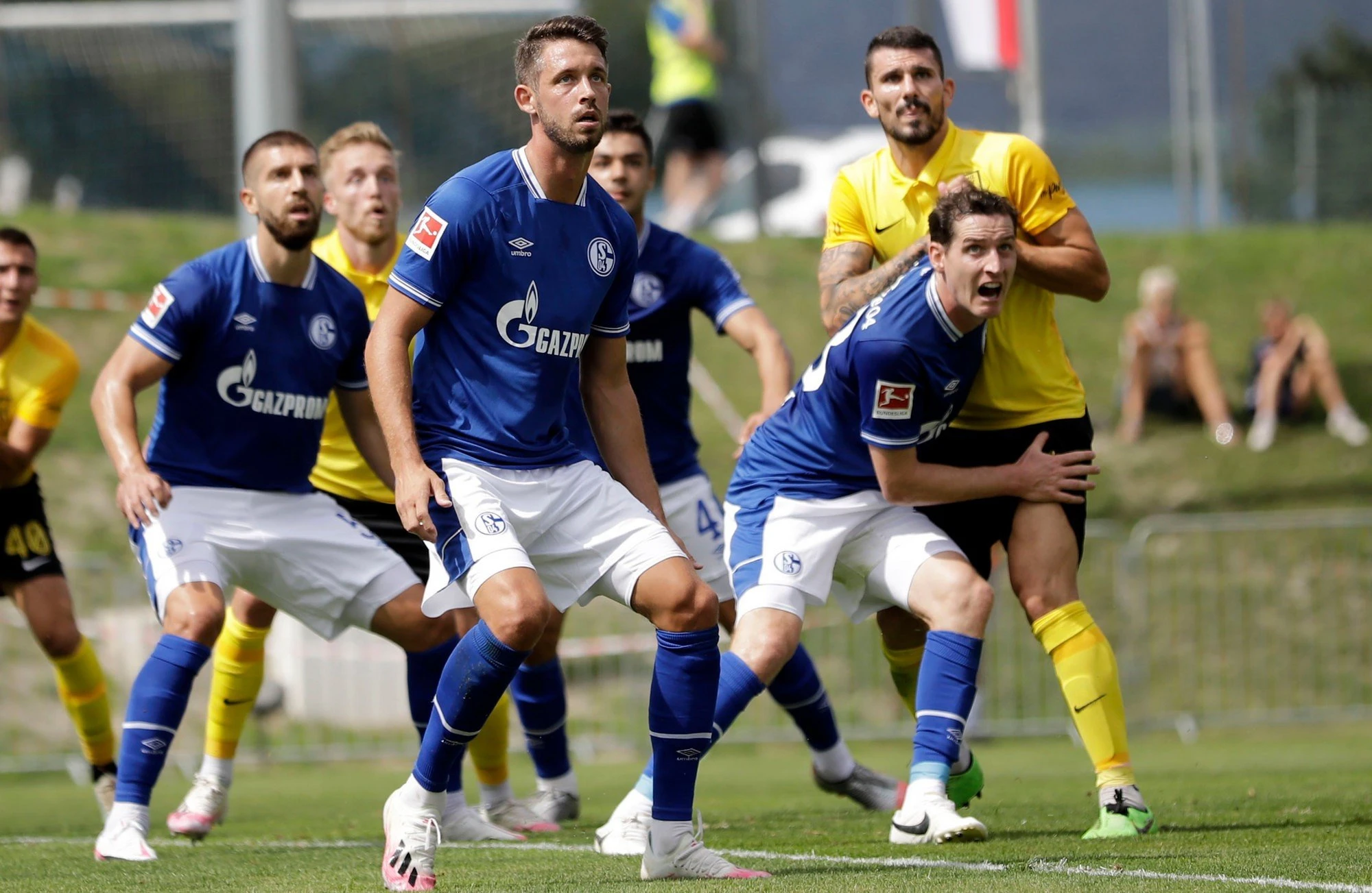 schalke-aris11.jpg
