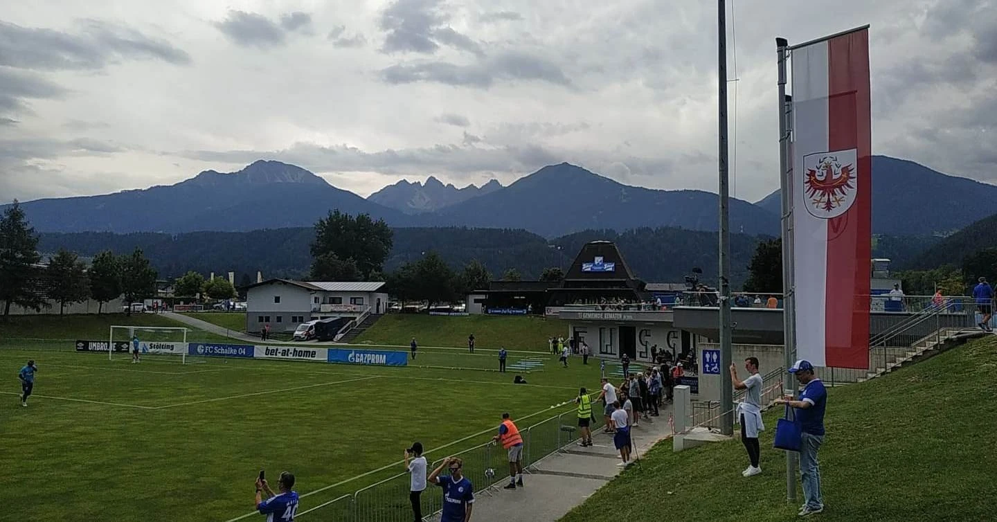 schalke-aris3.jpg