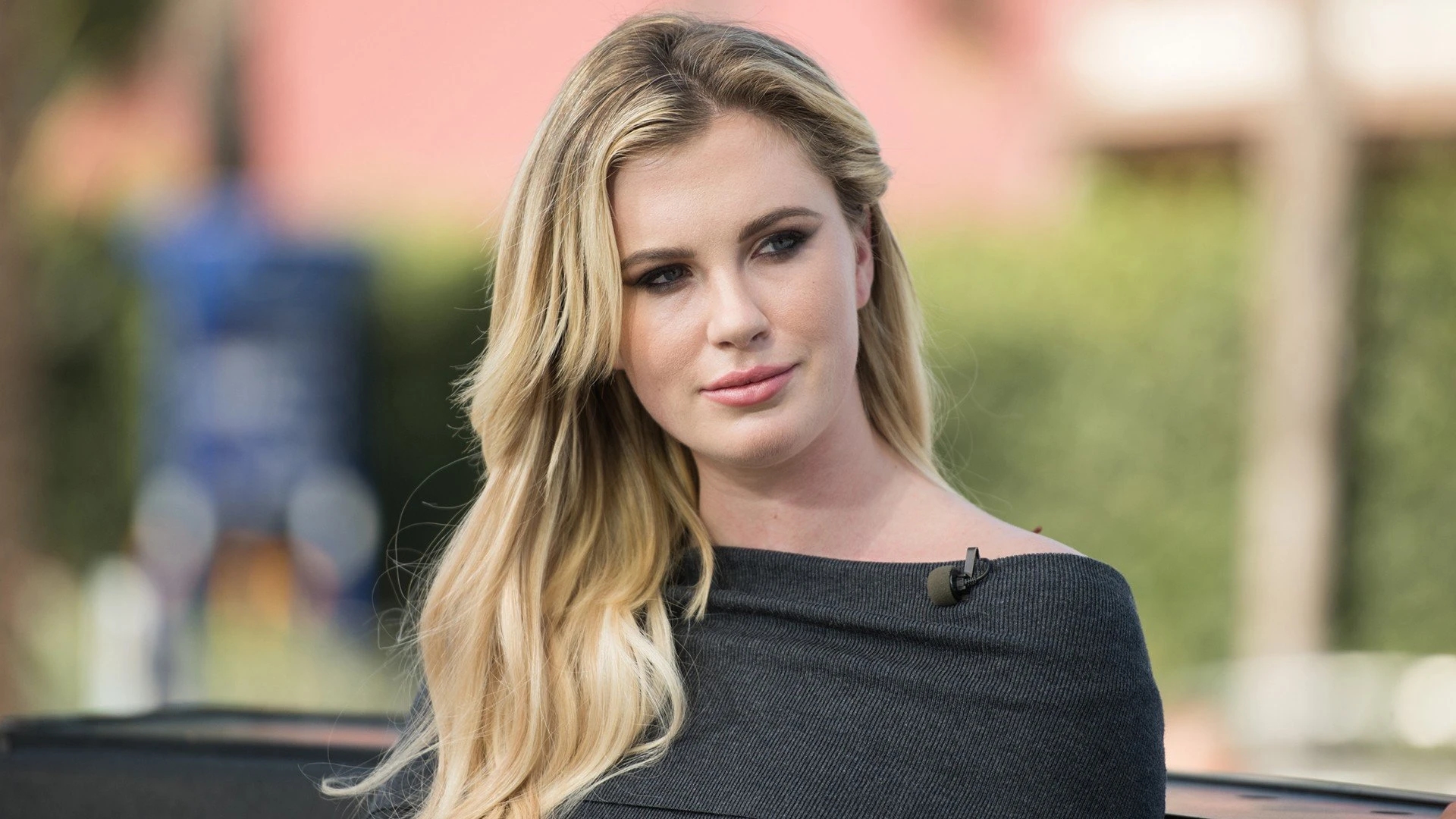 ireland-baldwin-8.jpg