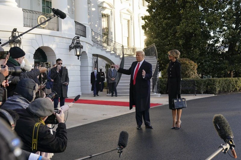 tramp-melania-feygoyn-leukos-oikos-6.jpg