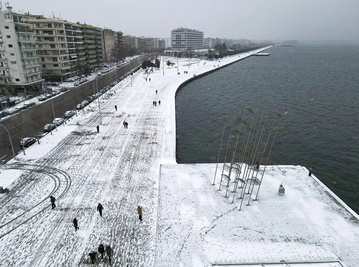 thessaloniki-xionia-paralia-1.jpg