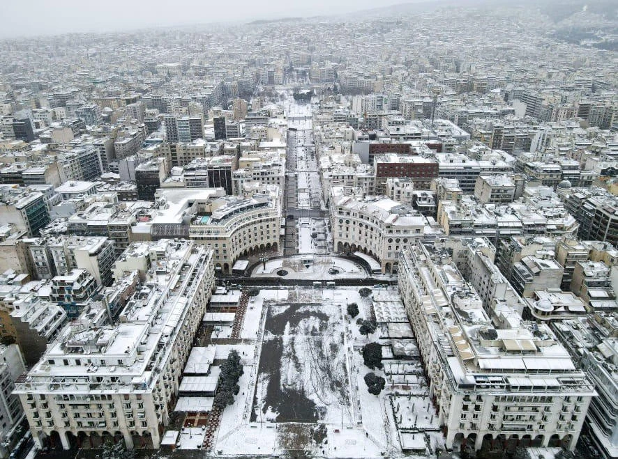 thessaloniki-xionia-plateia-aristotelous.jpg