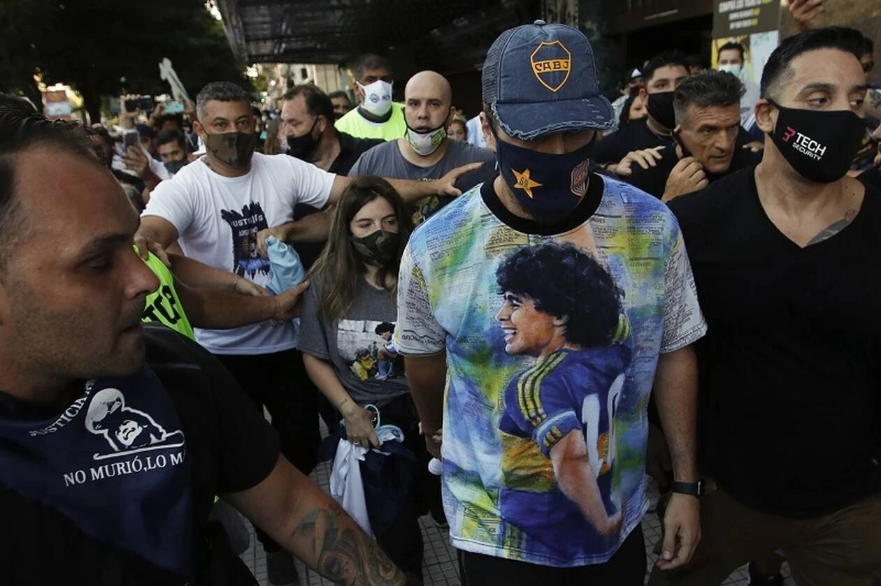 maradona-3.jpg