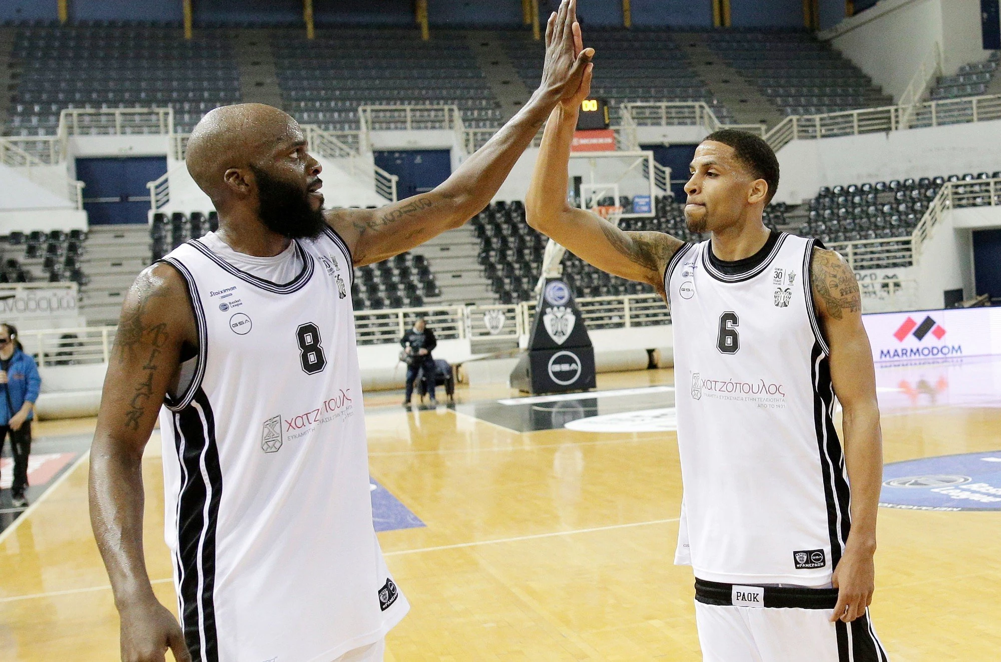 griffin-love-paok-basket.jpg