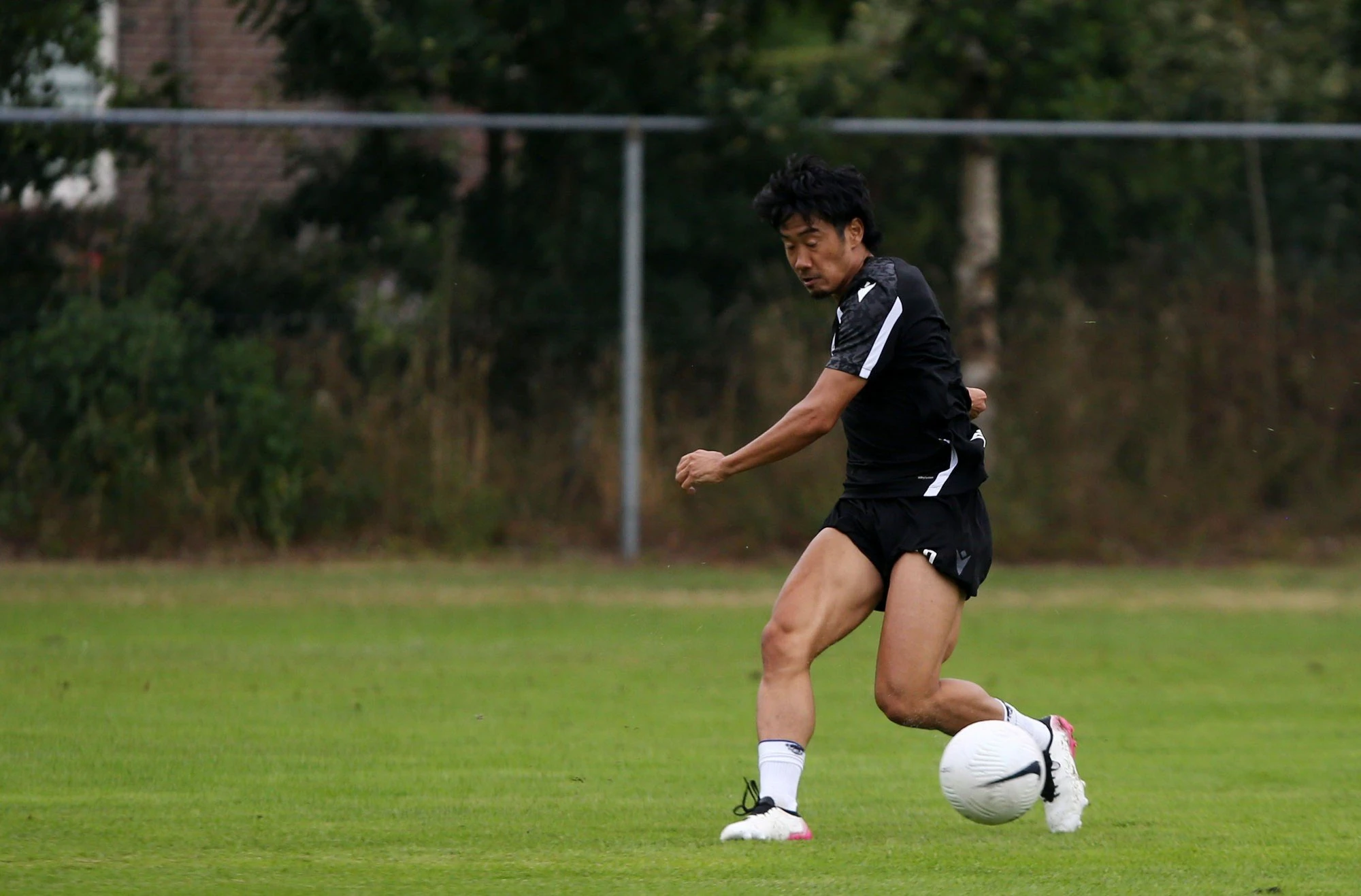 kagawa-paok-holland-day-1.jpg