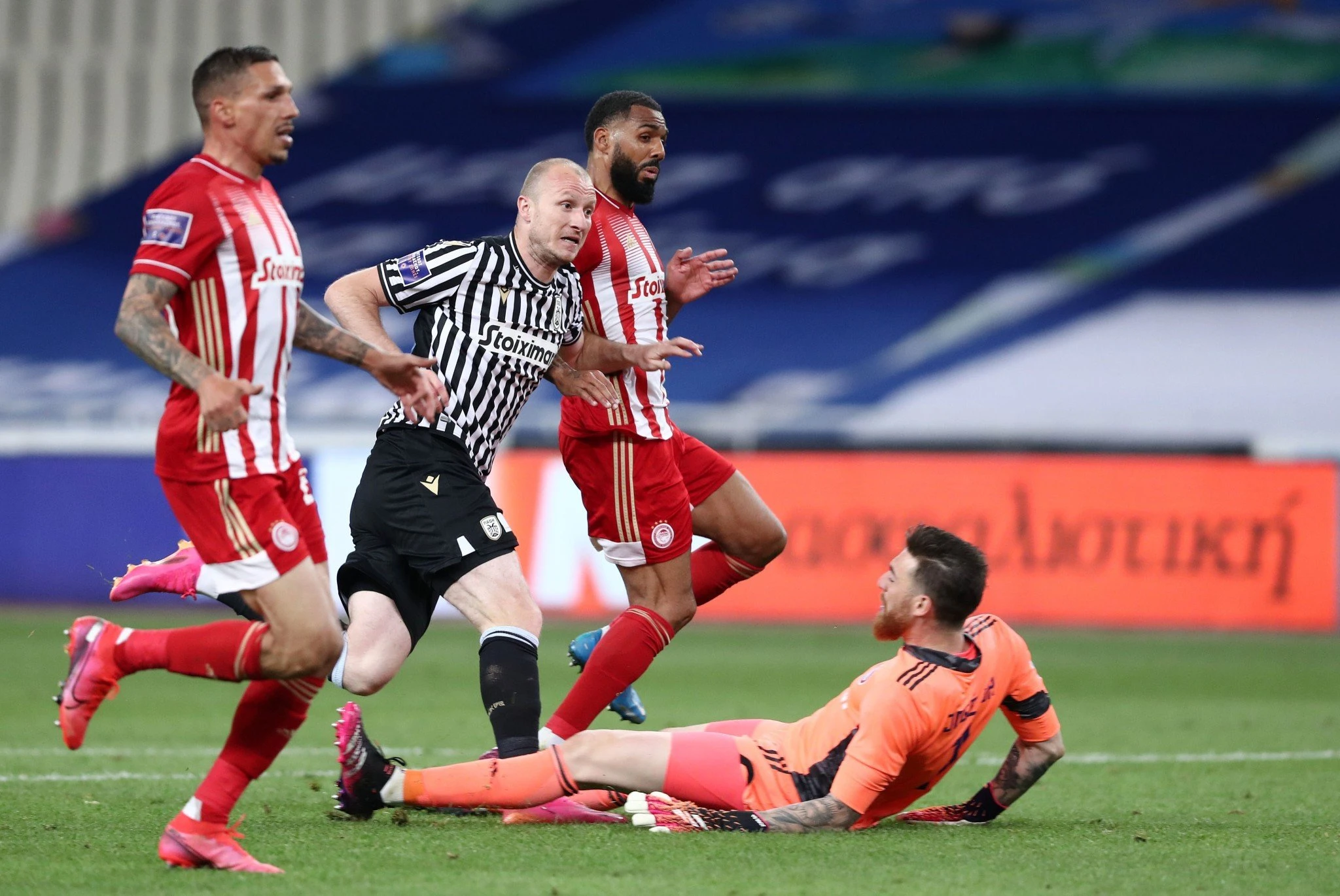 krmencikpaokolympiakos.jpg
