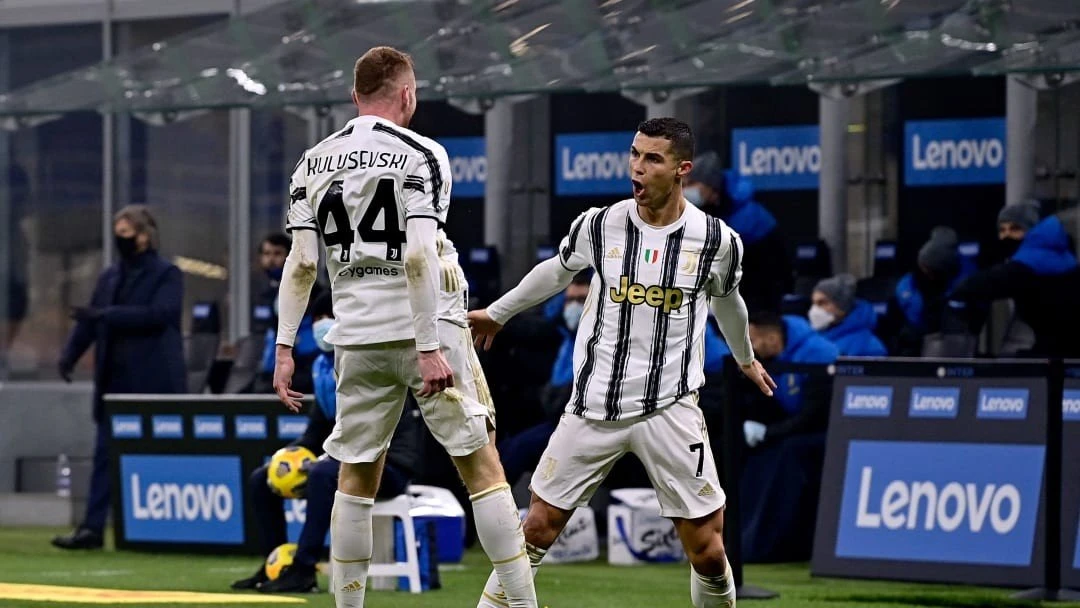 kulusevski-with-ronaldo.jpg