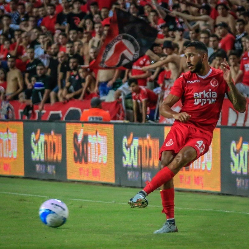 1544525440125-marvin-peersman-voetballer-apoel-tel-aviv.jpeg