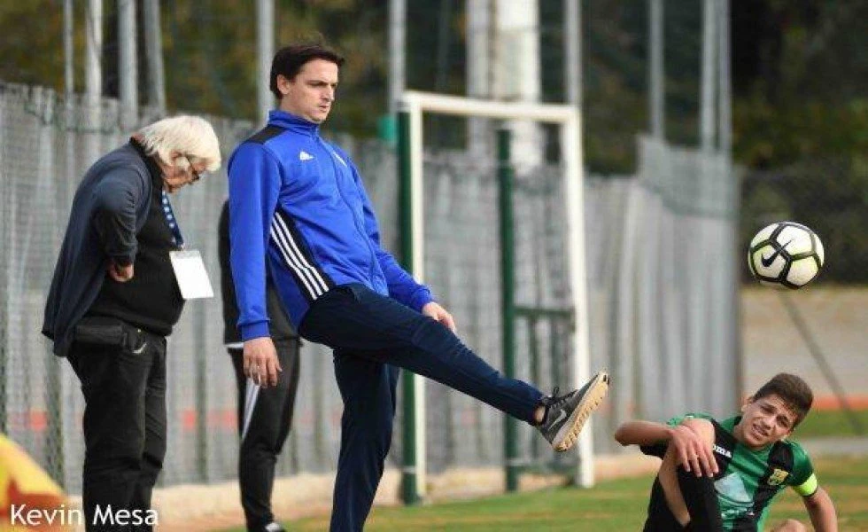 decamps-trainer.jpg
