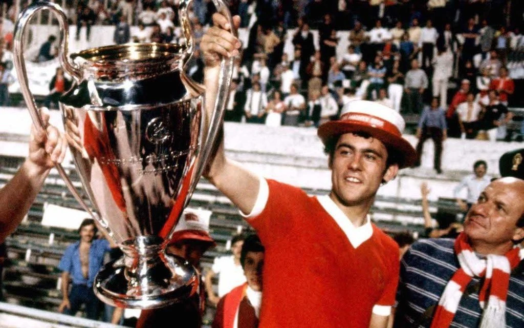 ray-kennedy-liverpool-1981-chl.jpg