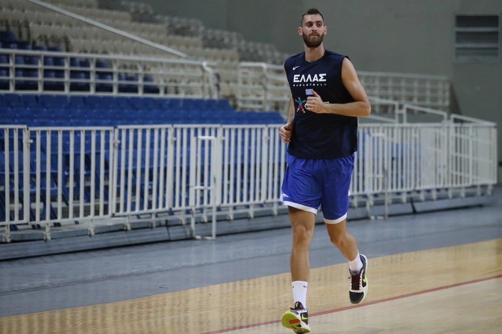 papagiannis.jpg