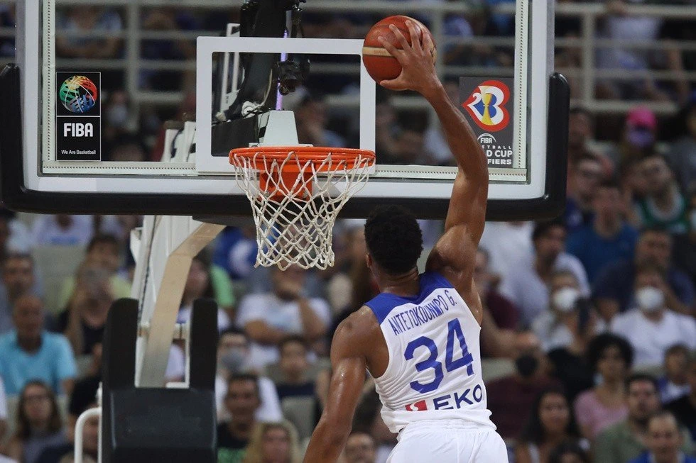 giannis-vs-belgium3.jpg