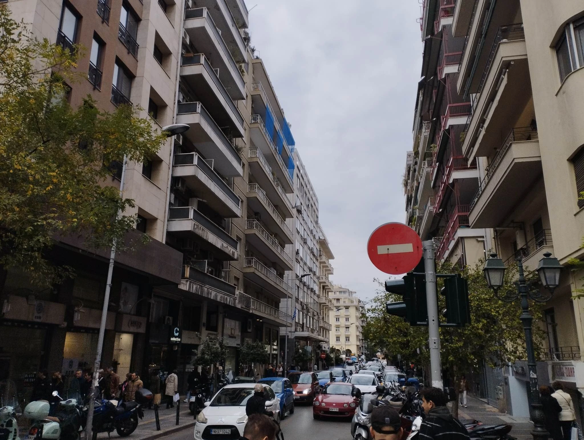 mitropoleos.jpg