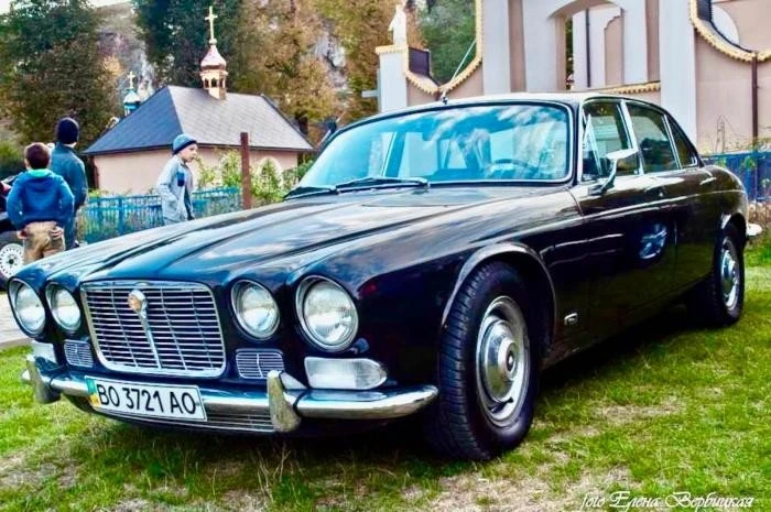 klasika-autokinhta-dhmoprasia-oukrania-polemos-02.jpg