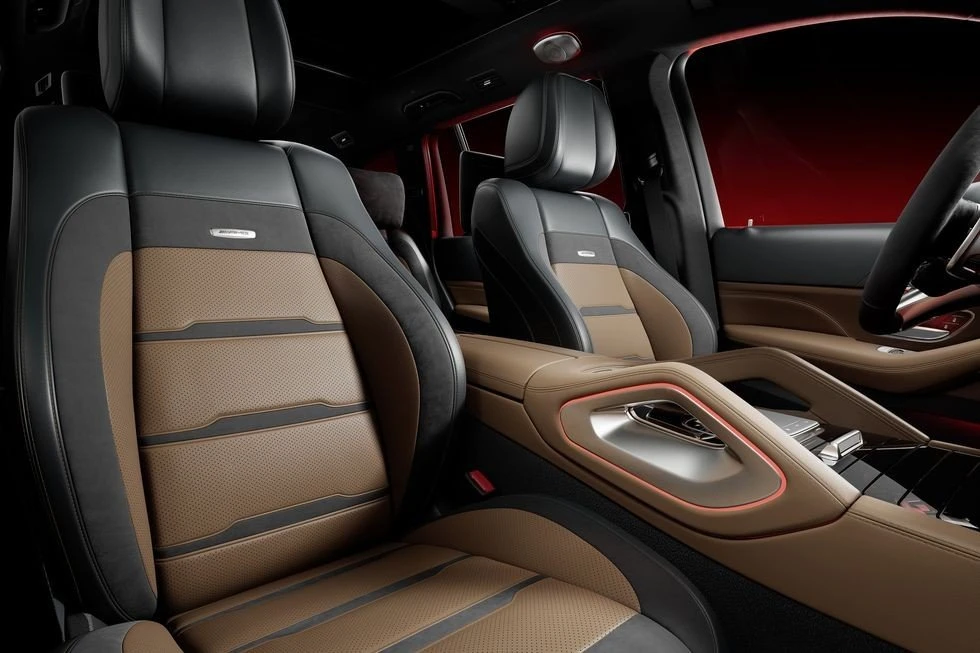2024-mercedes-amg-gls63-107-642c2393a3f35.jpg