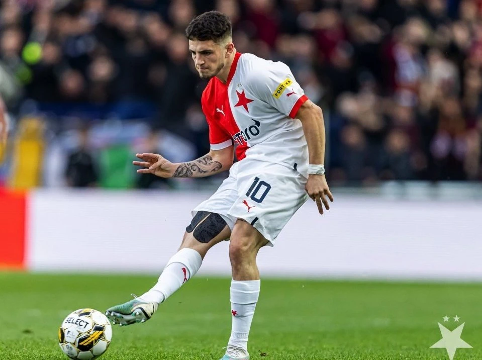 zafeiris-slavia5.jpg