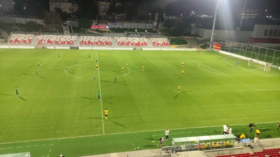 aris-makampi-filiko.jpg
