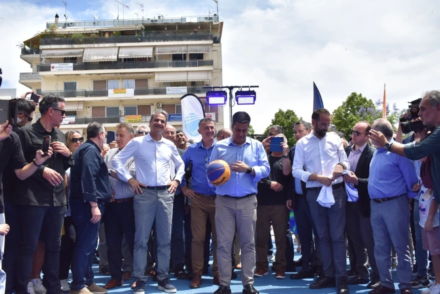 mitsotakis-mpasket-7.webp