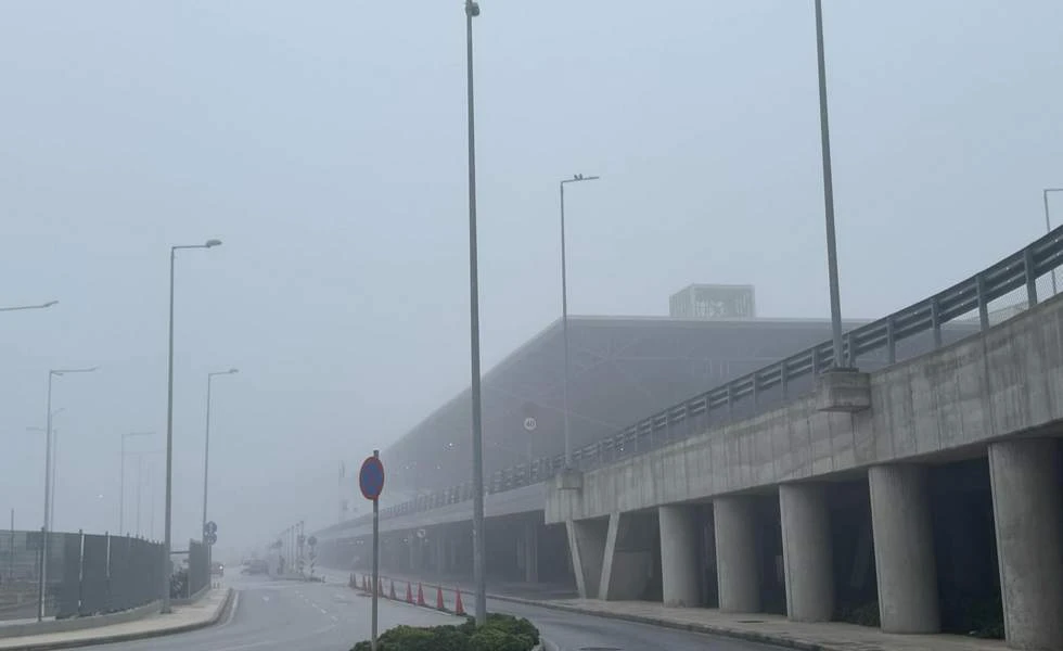 omihli-airport.jpg