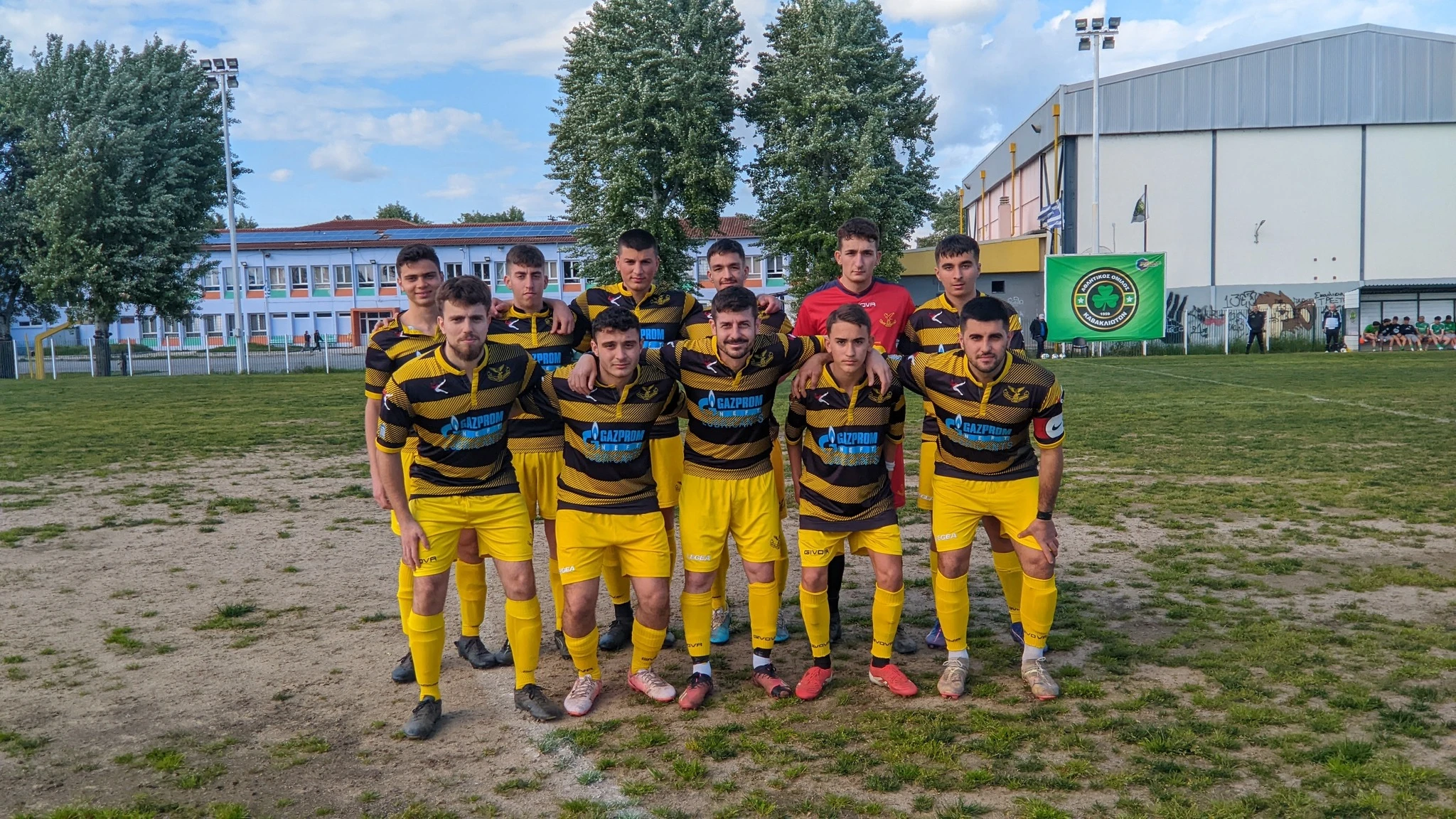 1-eGus9.jpg