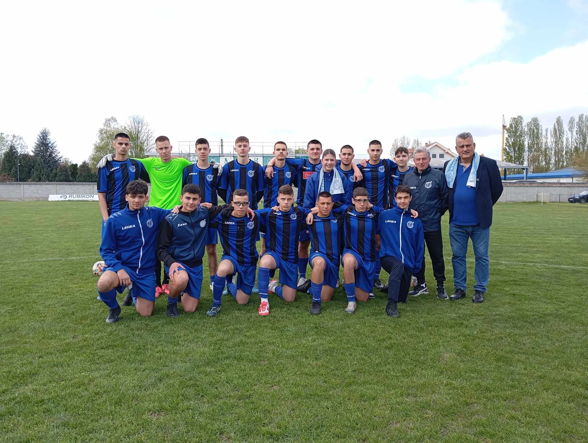 13-EVUj4.jpg