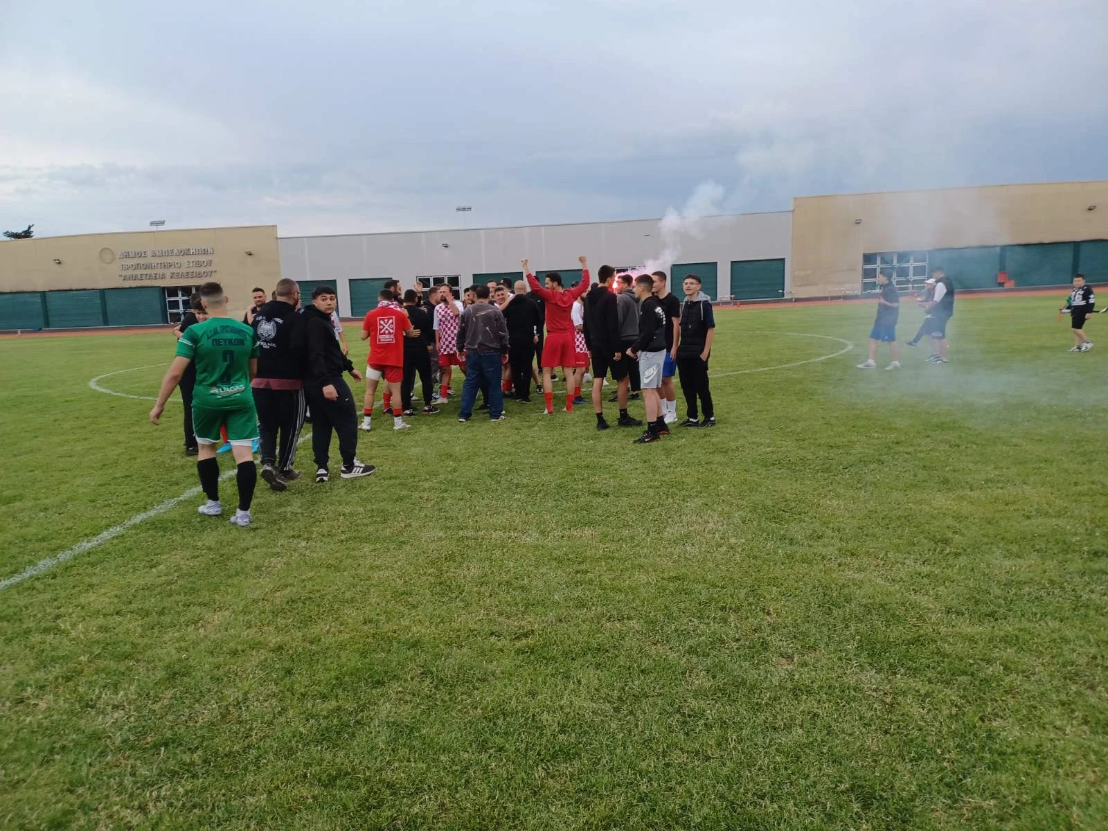 32-3RoDv.jpg