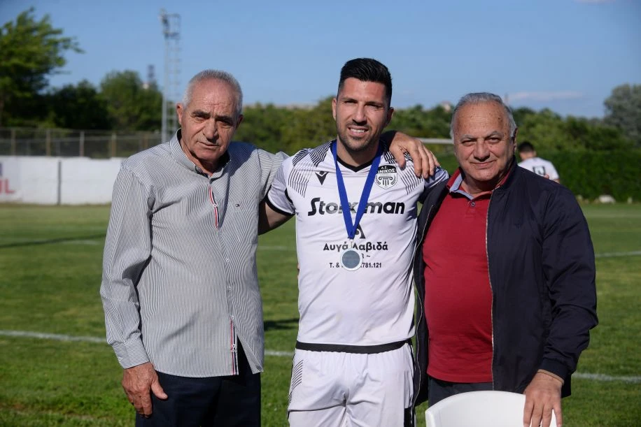 kaltsdis-diamatnotpoy-tonikidis.JPG