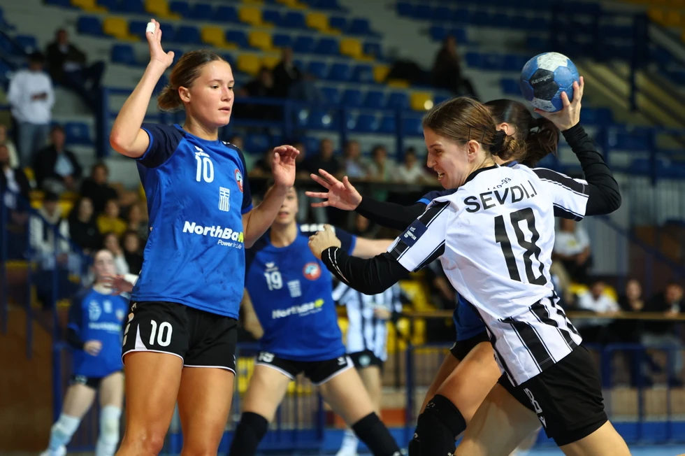 paok-gynaikeio-1.jpg