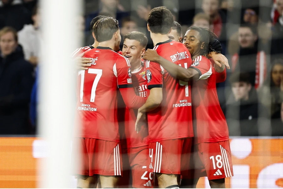 ajax-benfica3.jpg