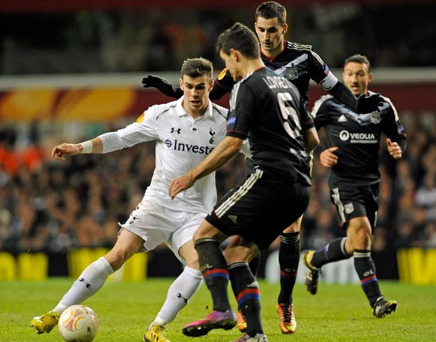 lovren-bale.jpg