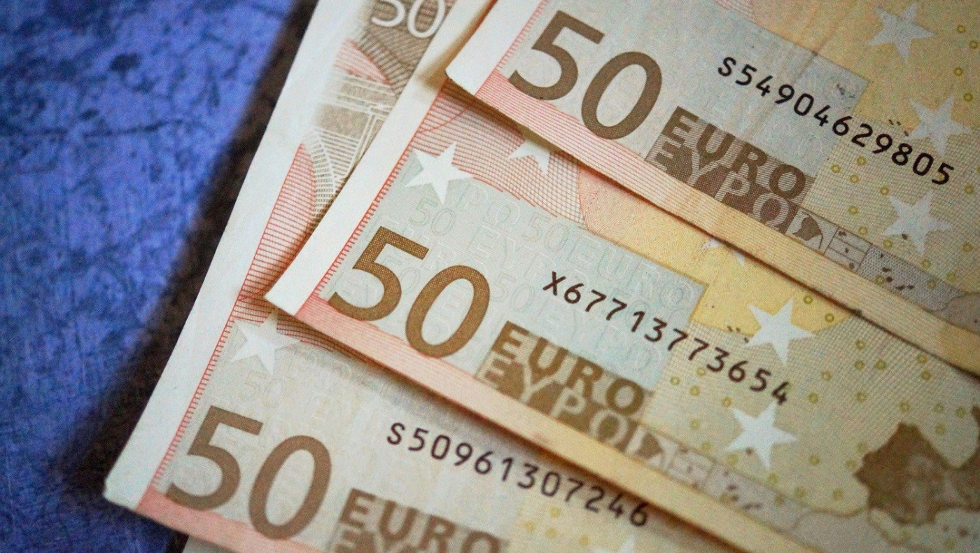 Έρχεται αύξηση στον κατώτατο μισθό