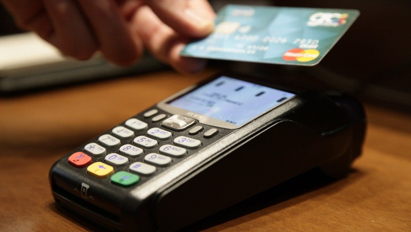 Τα POS εκτόξευσαν τις τιμές στις λαϊκές!