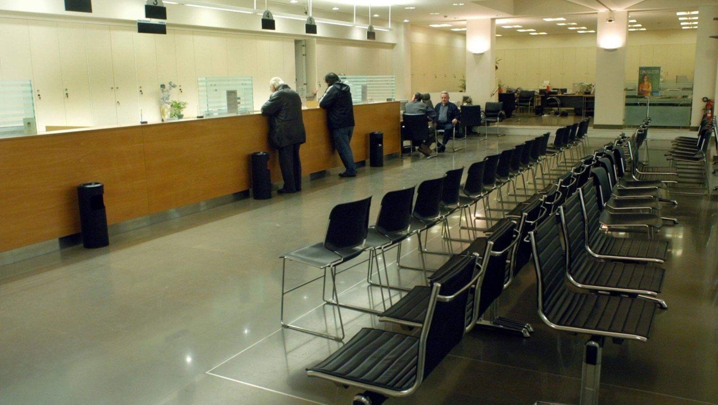 Η ελληνική κοινωνία έδωσε πολύ... αίμα στις τράπεζες, σειρά τους﻿