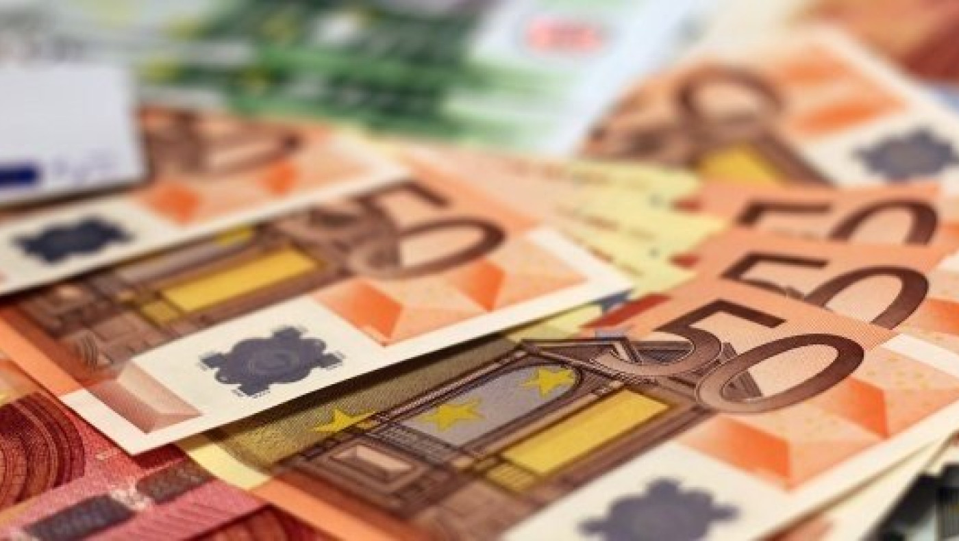 Είδε στον λογαριασμό της 100.000 ευρώ, τα ξόδεψε και πήγε φυλακή!