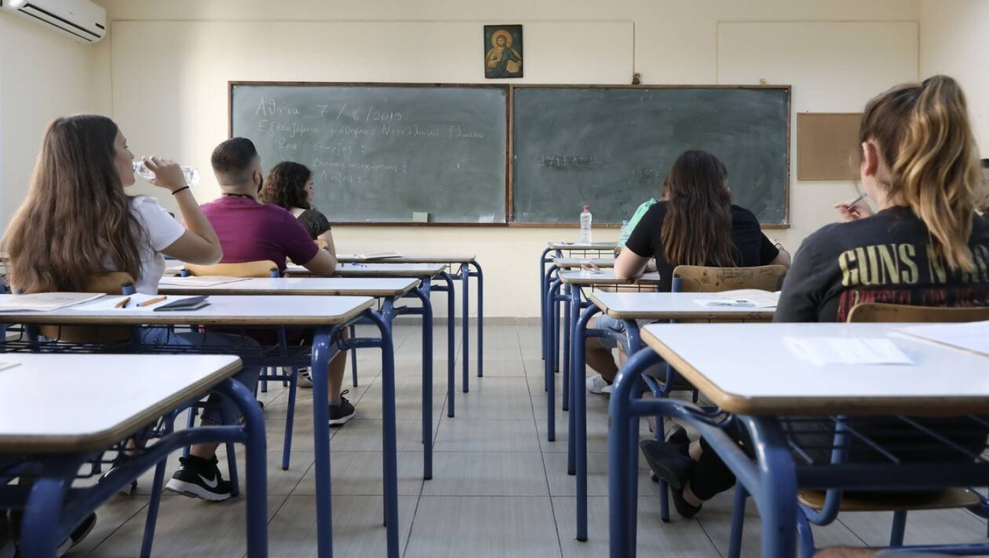 Κεραμέως: «Ακόμη και τον Σεπτέμβριο οι πανελλήνιες εξετάσεις»