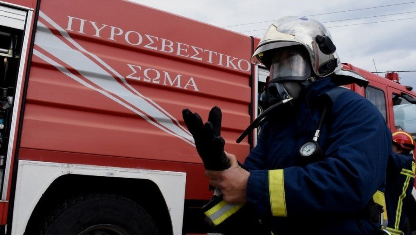 Φωτιά σε βυτιοφόρο στην Ε.Ο. Αθηνών-Θεσσαλονίκης - Χωρίς τις αισθήσεις του ένας άνδρας