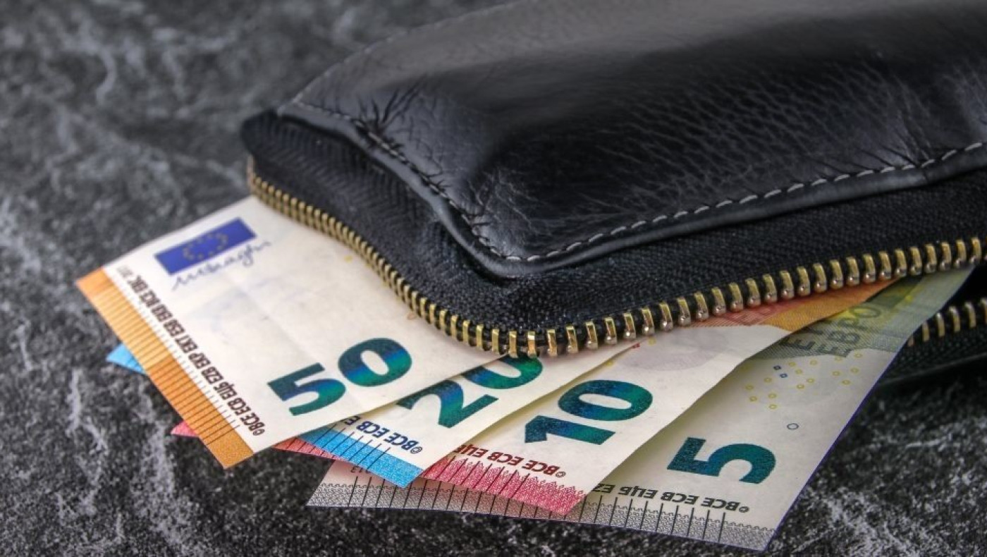 Κοζάνη: Καθαρίστρια βρήκε πορτοφόλι με μεγάλο ποσό και το παρέδωσε