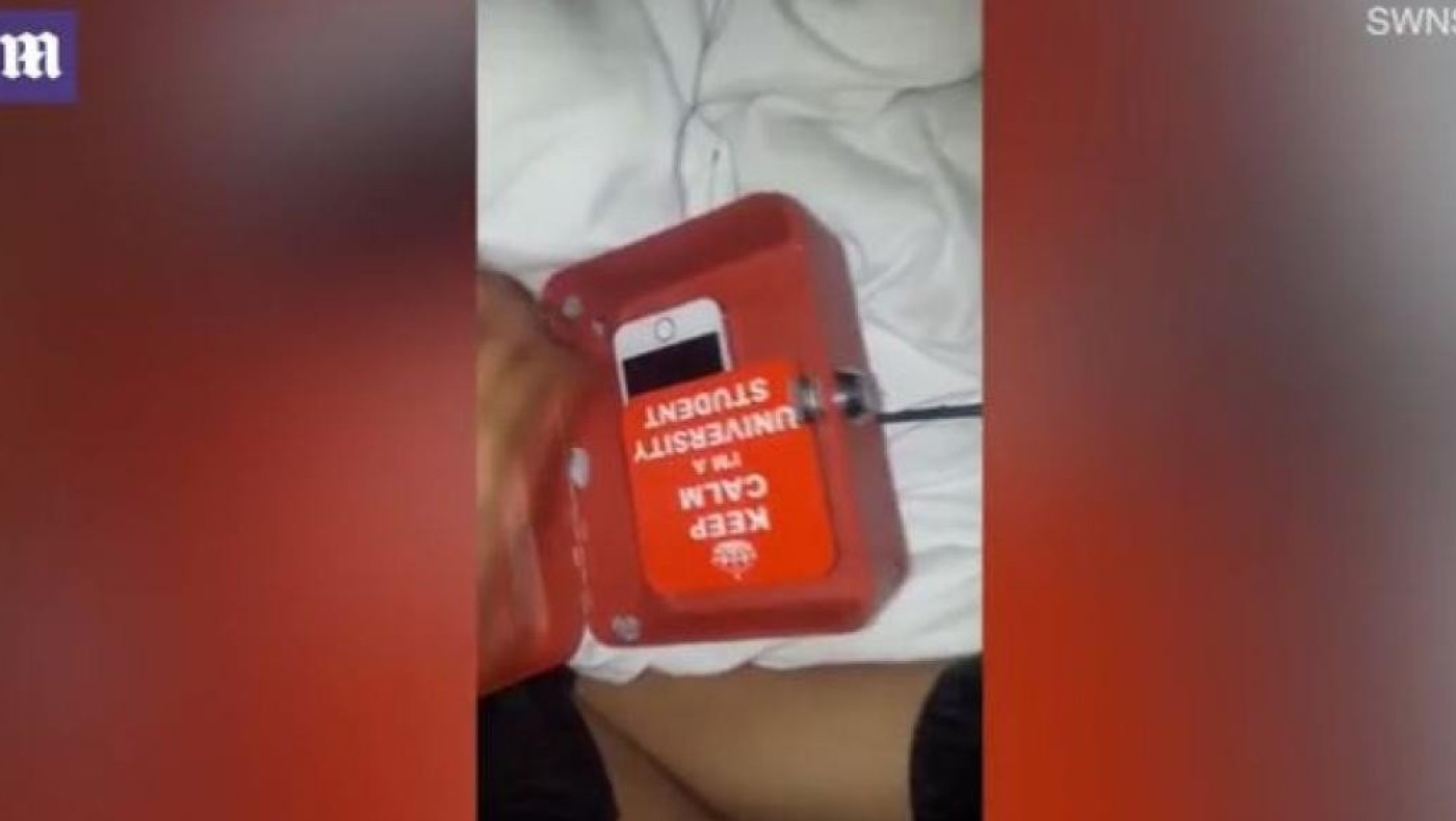 Φοιτήτρια ανακάλυψε ότι τη βιντεοσκοπούσε ο συγκάτοικός της