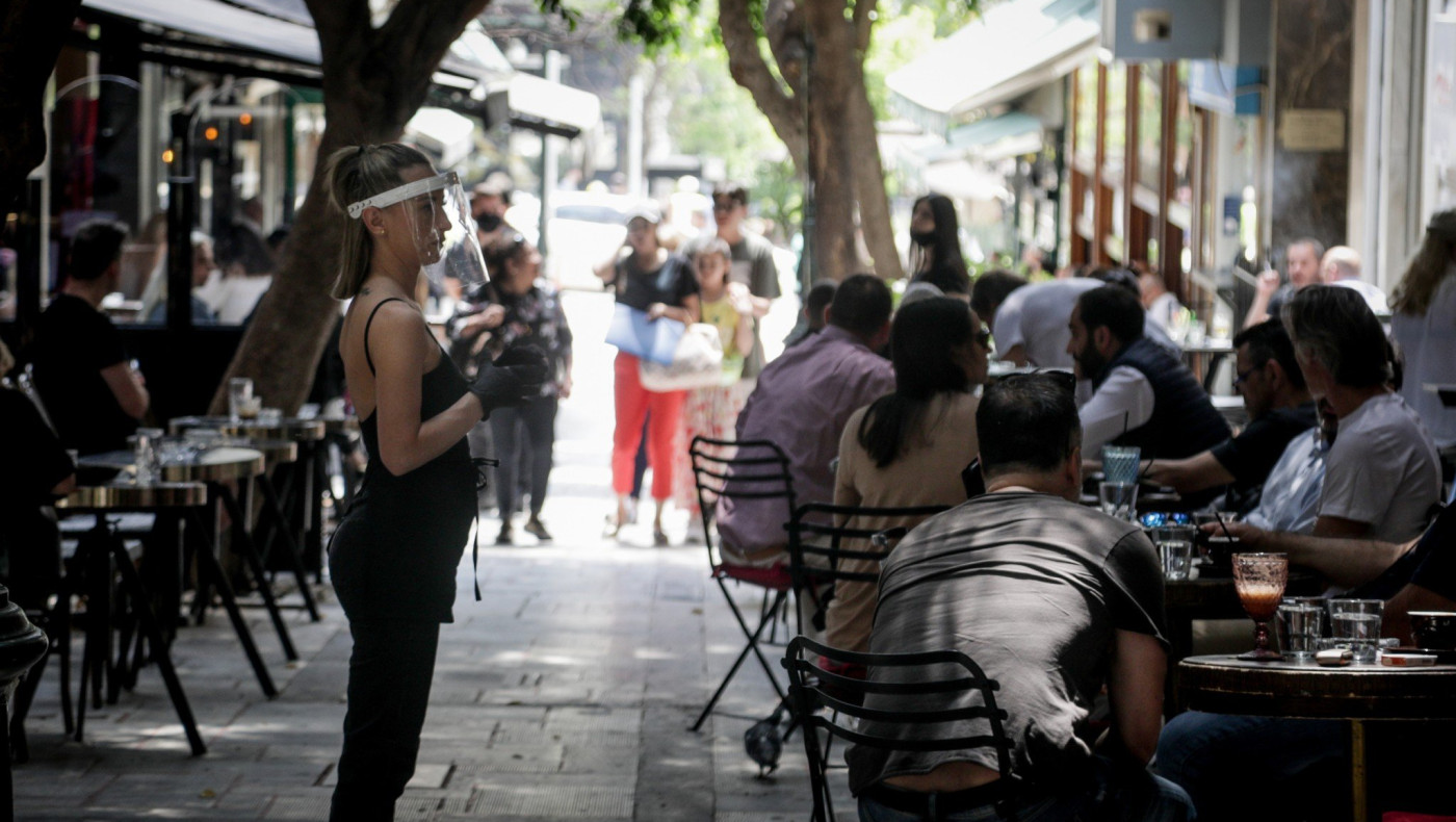 Με δικό σου ποτήρι στην καφετέρια αλλιώς... χαράτσι!
