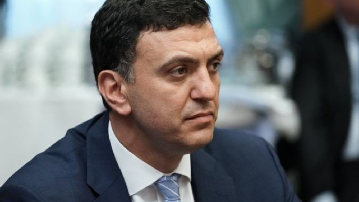 Κικίλιας: «Ασφαλή τα εμβόλια, θα μας δώσουν πίσω τη ζωή μας»