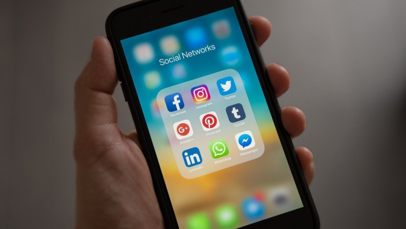 Η αυξημένη χρήση social media κατά το lockdown φέρνει κατάθλιψη