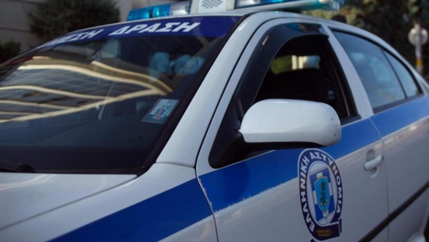 Σοκ στον Πειραιά: Έδειραν 14χρονη γιατί φορούσε φανέλα της ΑΕΚ!