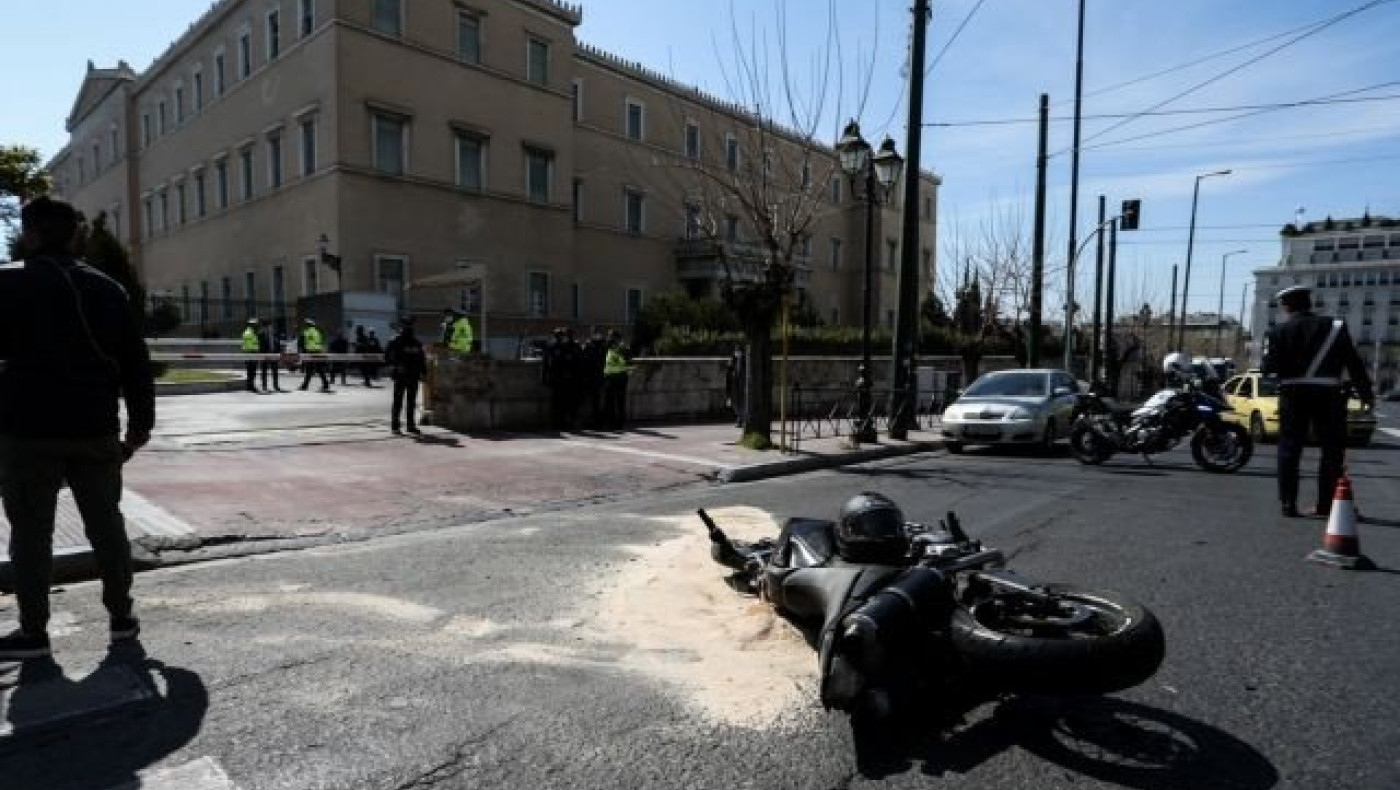 ﻿Τροχαίο στη Βουλή: Έκκληση από την οικογένεια του 23χρονου για μάρτυρες