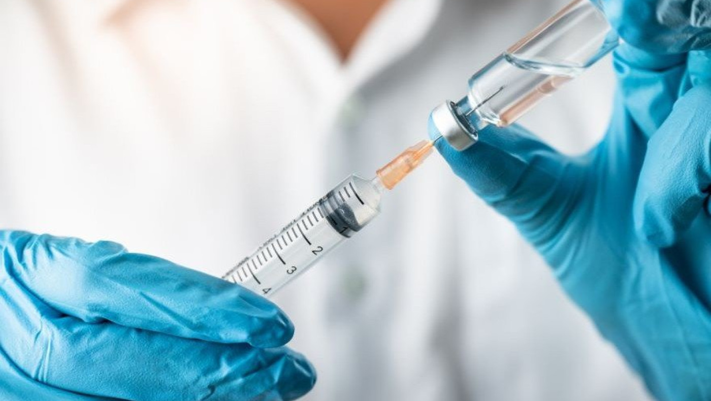 Εμβόλιο: Μετά τη δεύτερη δόση μπορούμε επιτέλους να επισκεφτούμε φίλους;