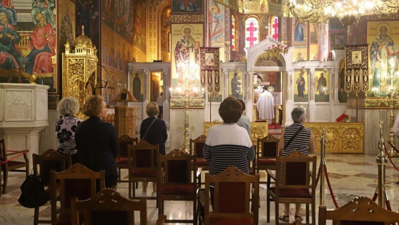 Τζανάκης: «Οι ναοί και οι τελετές αυξάνουν τα κρούσματα κορωνοϊού»