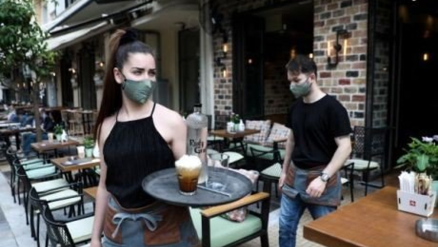 Κουδούνης για μέτρα: «Είναι αστειότητα, προκαλούν τη νοημοσύνη μας»
