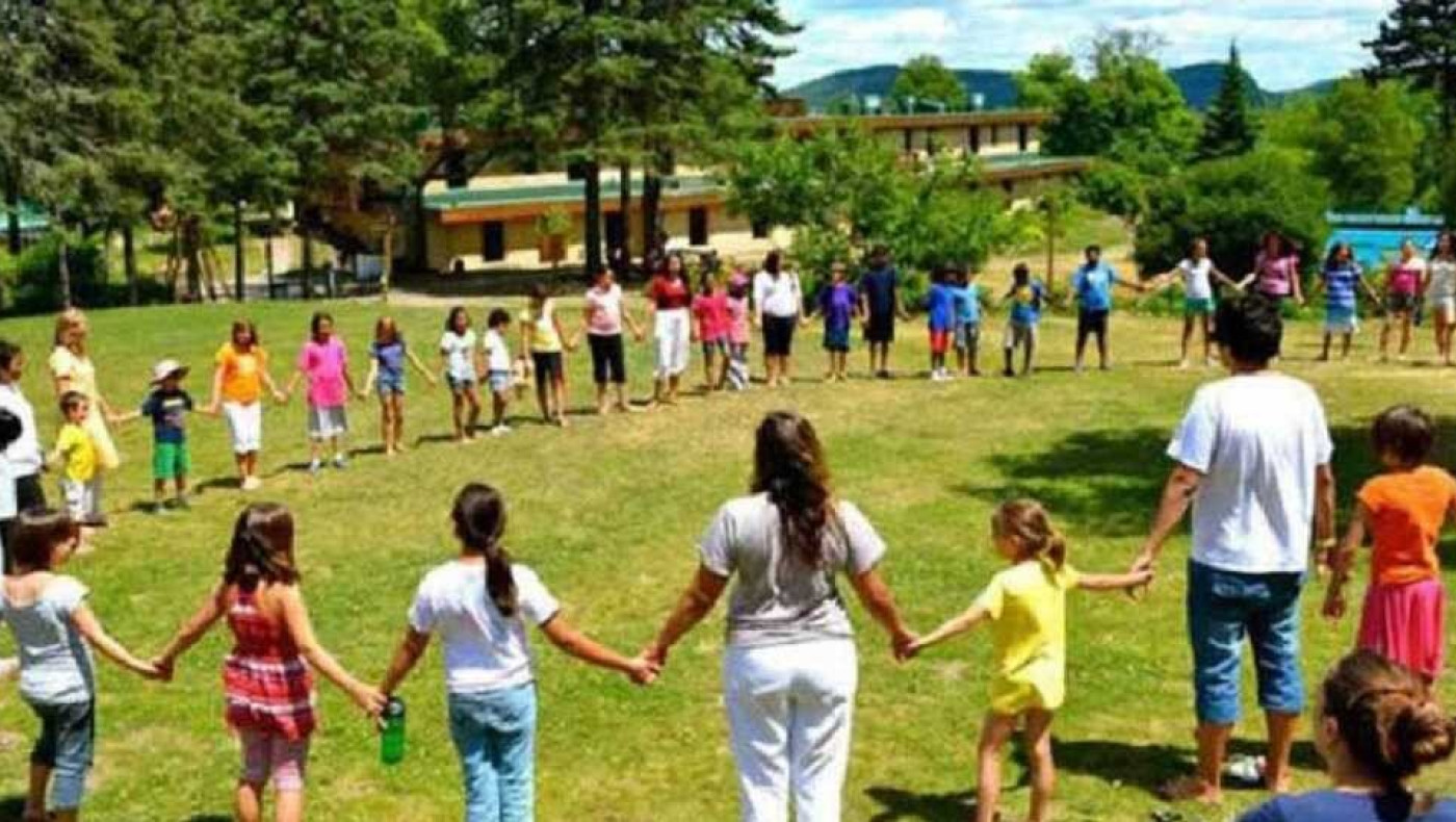 Συναγερμός για τα κρούσματα κορωνοϊού σε κατασκηνώσεις -14 και στη Χαλκιδική